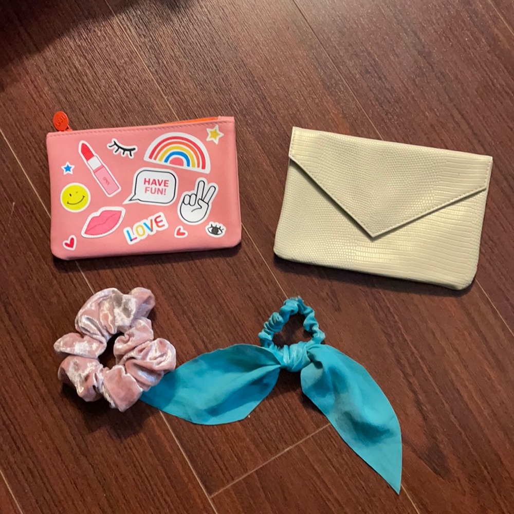 FREE GIFTS PICK ONE